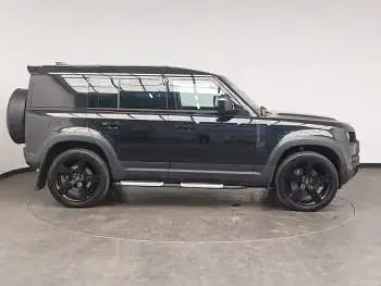 Used Land Rover Defender SE 250 HP (183 kW) 2023 Black SUV