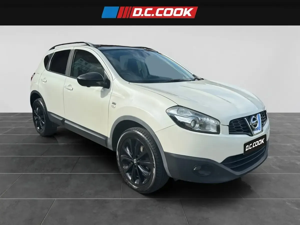 Used Nissan Qashqai 360º 2014 White SUV