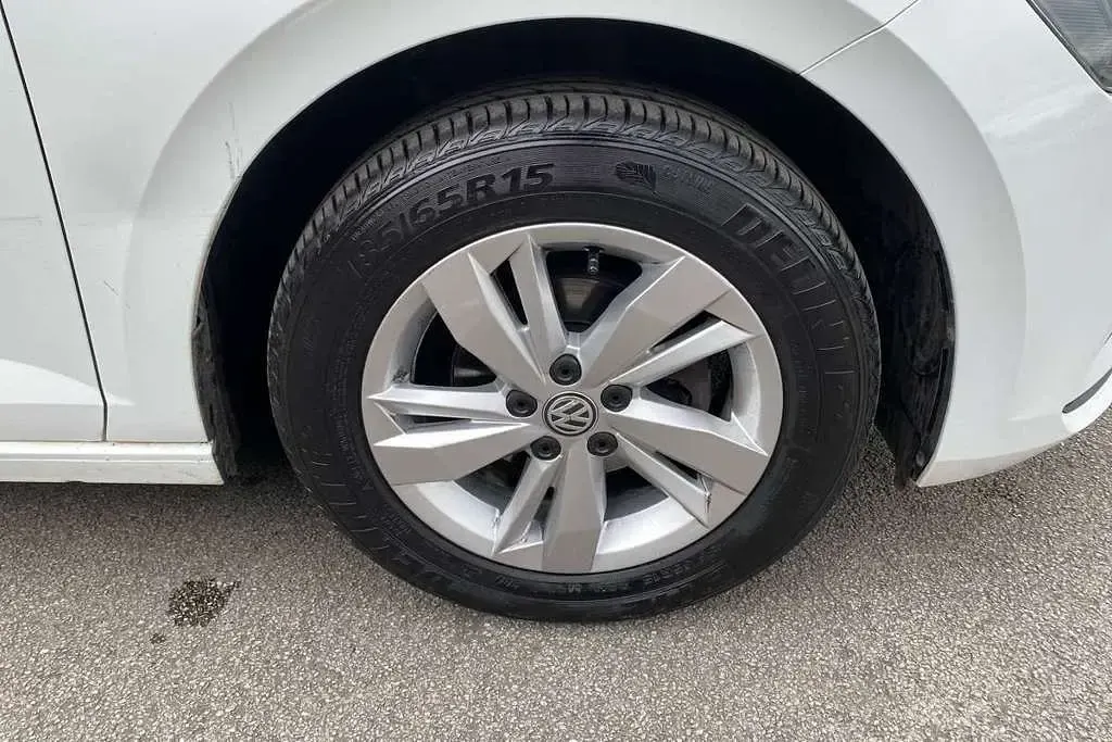 Used VW Polo SE 94 HP (69 kW) 2019 White Hatchback