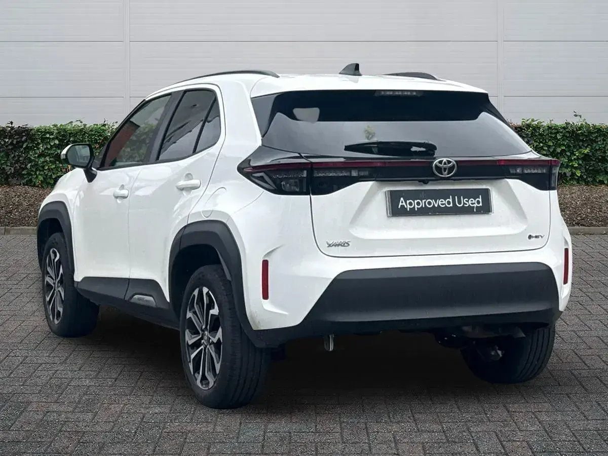 New Toyota Yaris Design 2025 White Hatchback