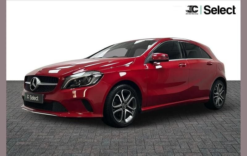 Used Mercedes A160 Sport Edition 147 HP (108 kW) 2018 Red Hatchback
