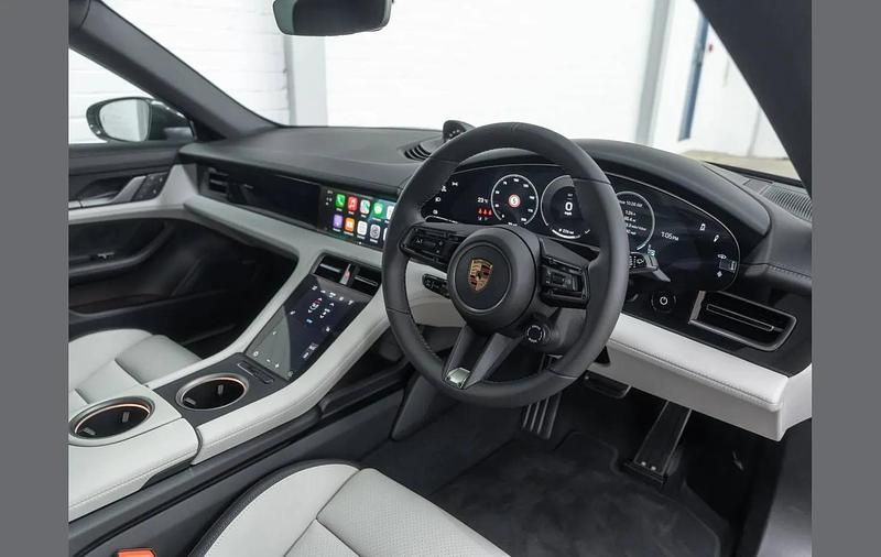 Used Porsche Taycan 300 kW (408 HP) 2025 Grey Estate