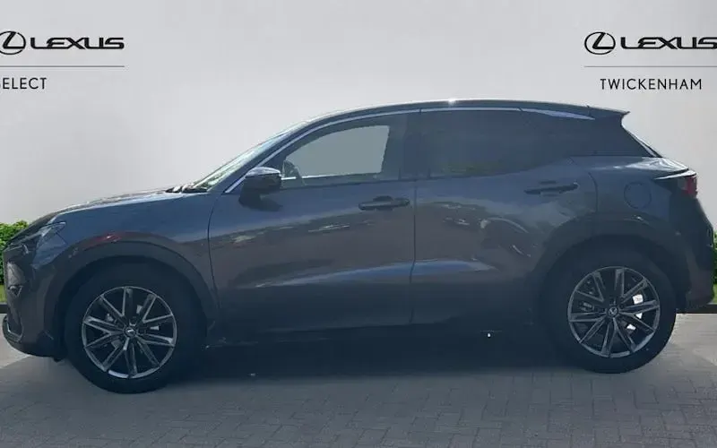 Used Lexus LBX 136 HP (100 kW) 2026 SUV