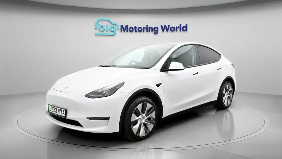 Used Tesla Model Y Long Range AWD 378 kW (514 HP) 2023 White SUV