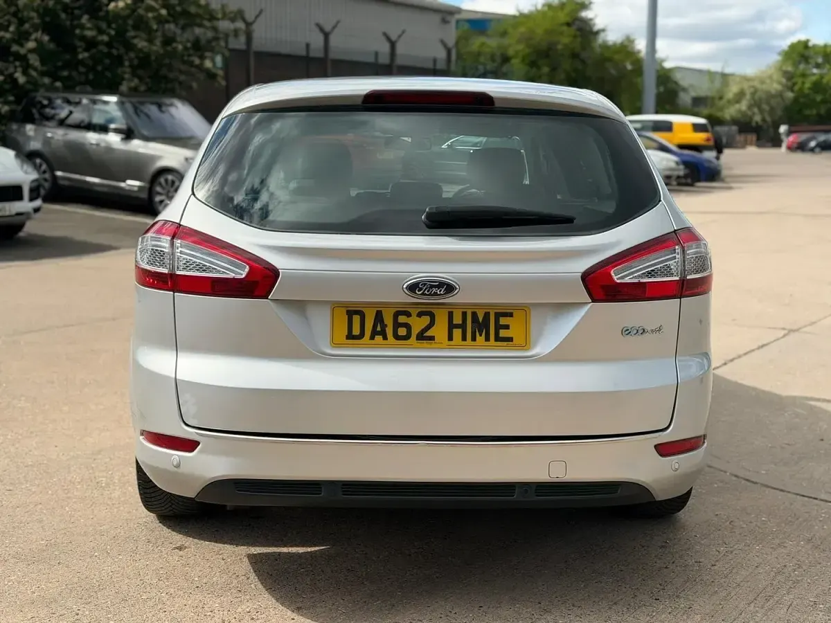 Used Ford Mondeo Titanium X 115 HP (84 kW) 2012 Silver Estate