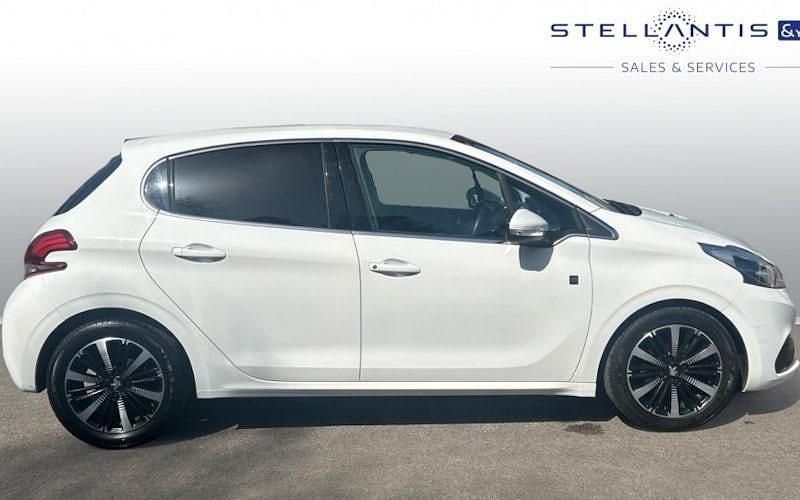 Used Peugeot 208 82 HP (60 kW) 2019 Hatchback