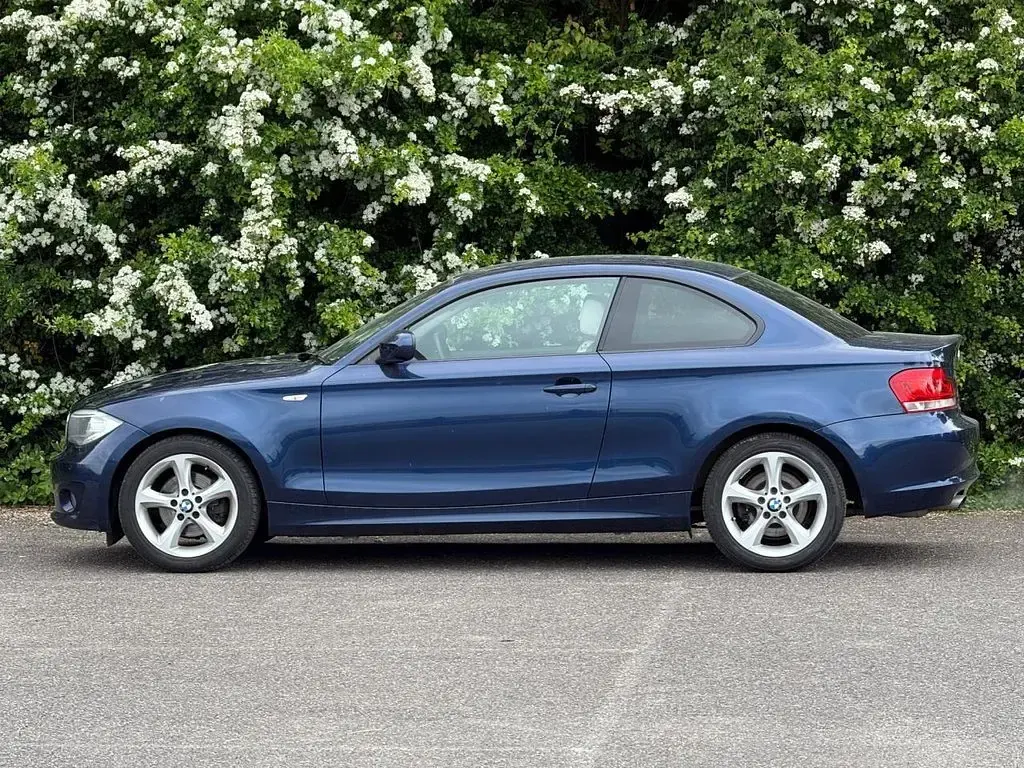 Used BMW 120 Coupé Comfort Edition 170 HP (125 kW) 2011 Blue Coupe