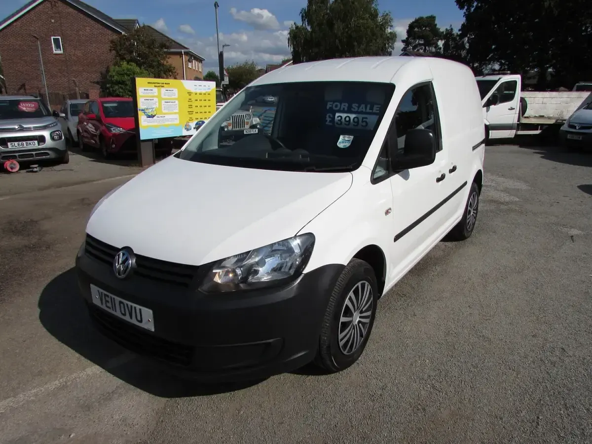 Used VW Caddy 75 HP (55 kW) 2011 White MPV