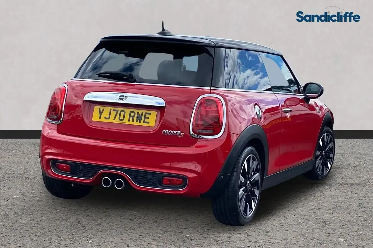 Used Mini Cooper S Exclusive 192 HP (141 kW) 2020 Red Hatchback