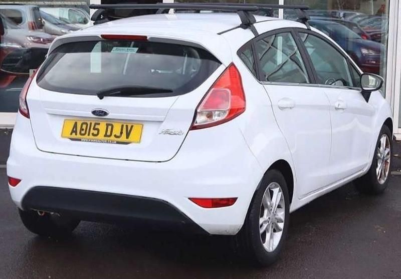 Used Ford Fiesta Zetec 2015 White Hatchback