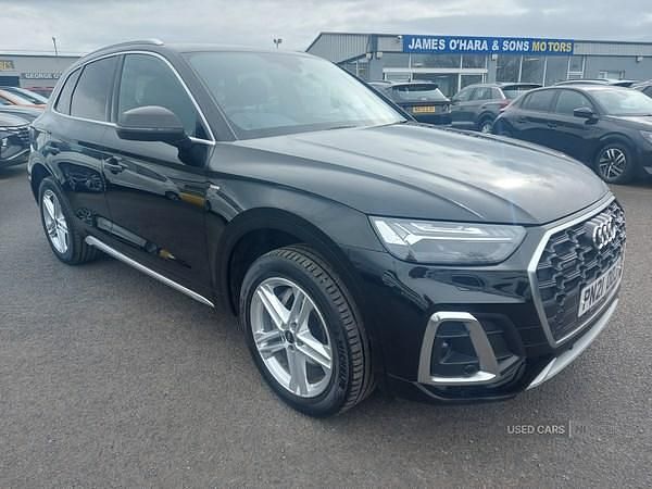 Begagnad Audi Q5 S-Line 2021 Svart SUV