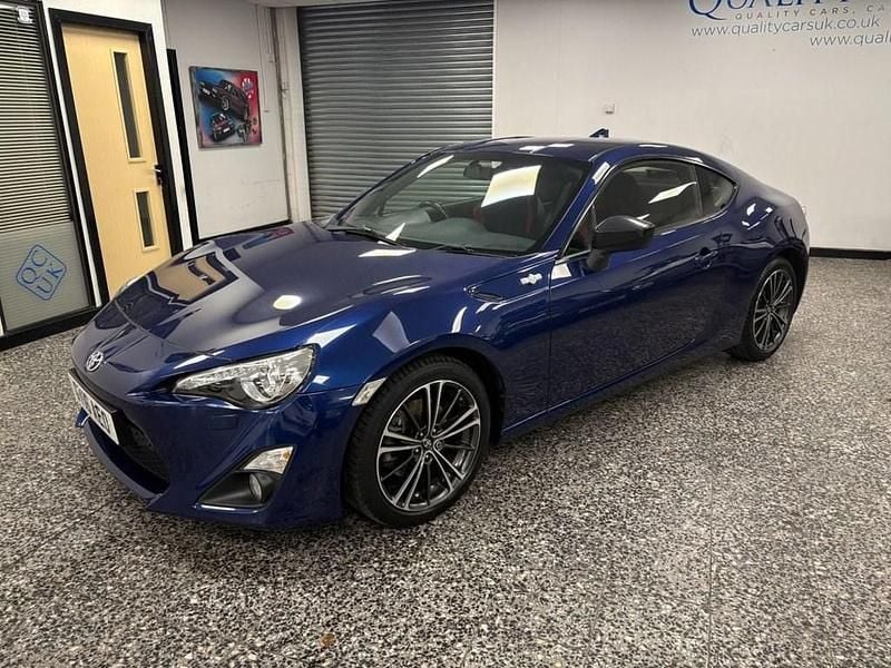Blue Used 2016 Toyota GT86 GT Coupe | £18,999 (Fair price) - Image 1/4