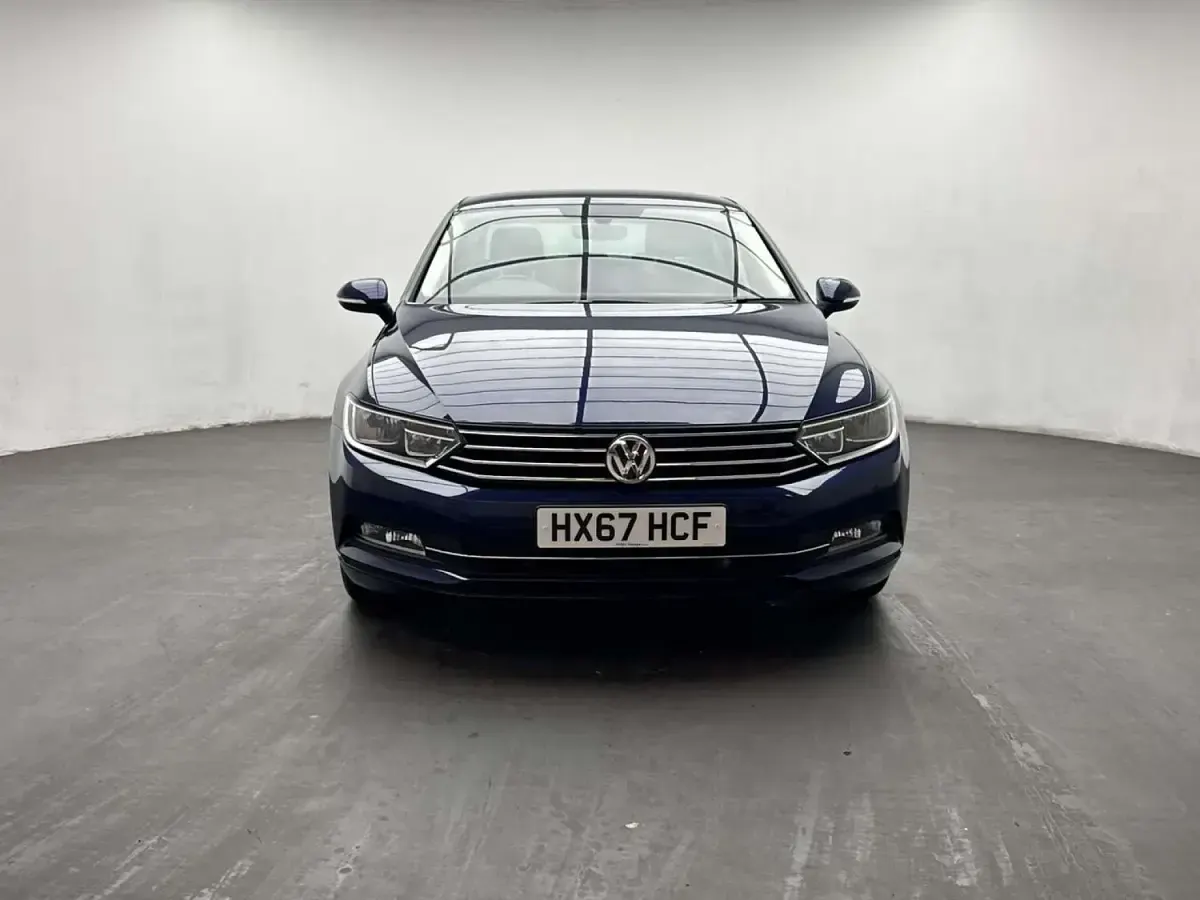 Used VW Passat Business 150 HP (110 kW) 2017 Blue Sedan