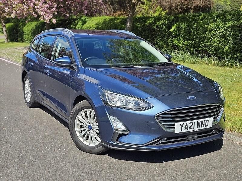 Begagnad Ford Focus Titanium 150 HK (110 kW) 2021 Blå Kombi