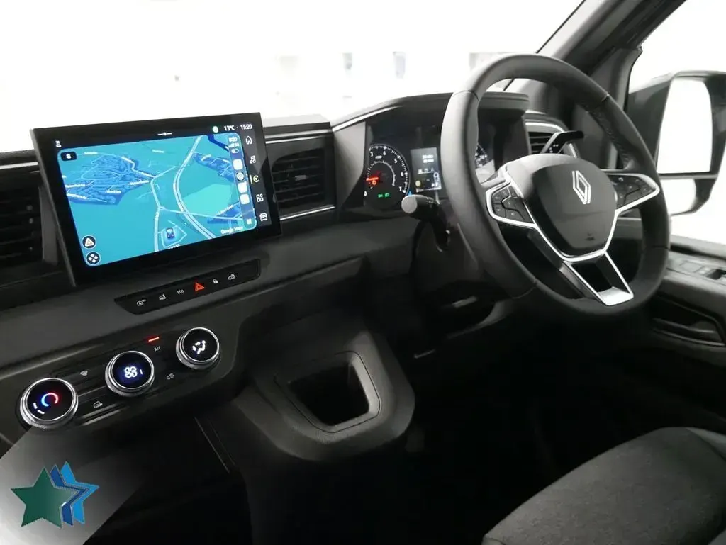 New Renault Master 150 HP (110 kW) 2026 Grey MPV