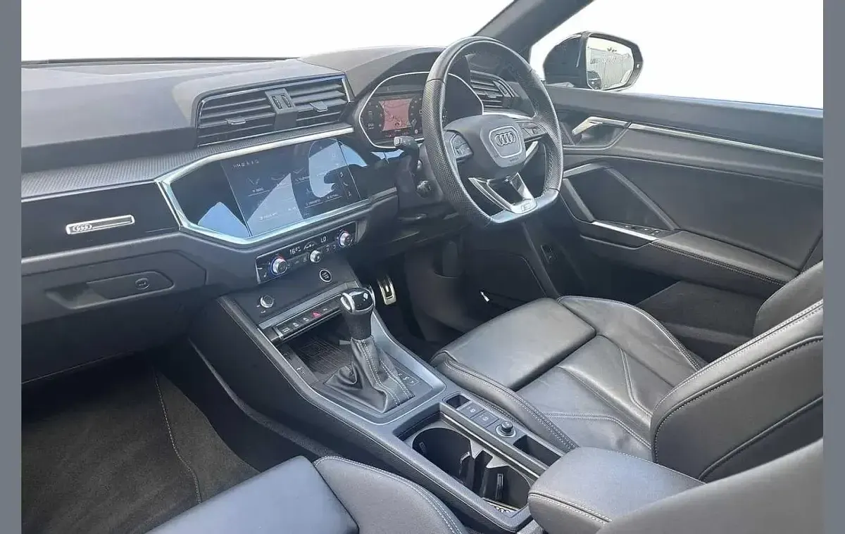 Used Audi Q3 Black Edition 150 HP (110 kW) 2024 Blue SUV