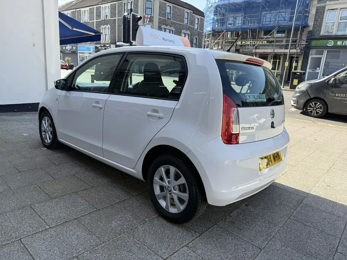 Used Skoda Citigo Elegance 2014 White Hatchback