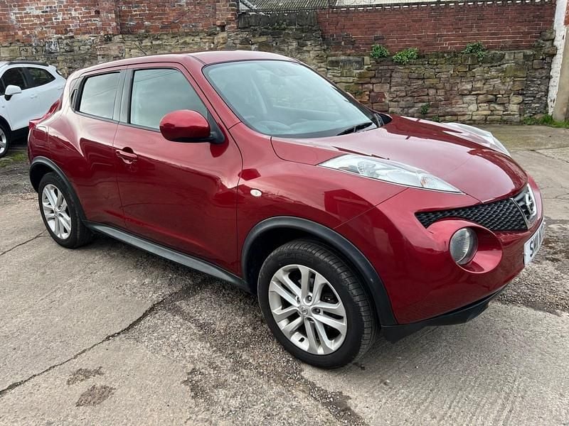 Begagnad Nissan Juke Acenta 2011 Röd SUV
