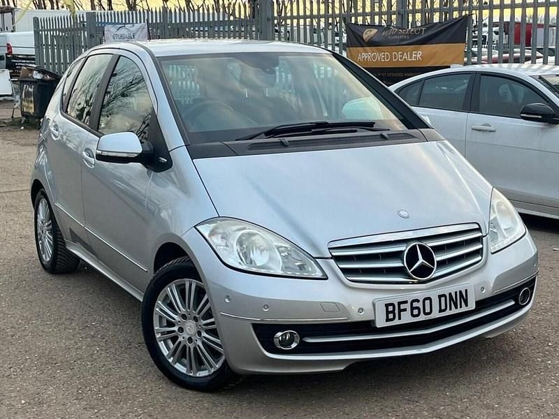 Used Mercedes A160 Elegance 2010 Silver Hatchback