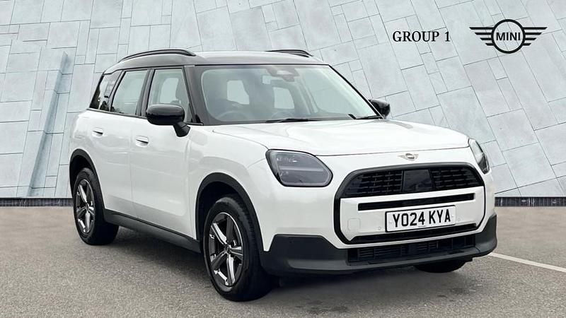 White Used 2024 Mini Countryman Classic SUV | £27,475 (Fair price) - Image 1/4