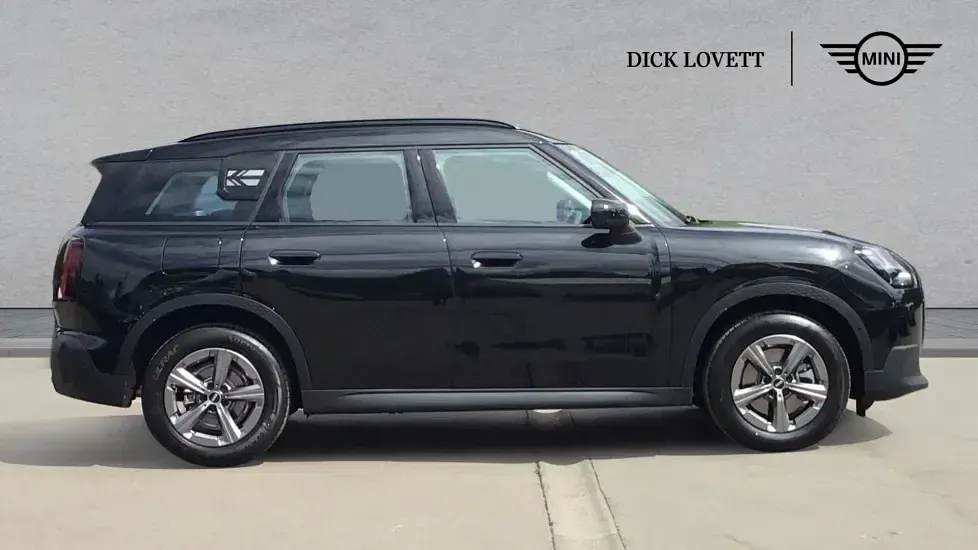 Used Mini Countryman Classic 170 HP (125 kW) 2025 Black SUV