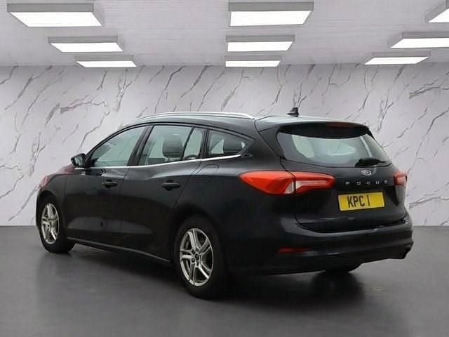 Used Ford Focus Zetec 95 HP (69 kW) 2019 Black Estate
