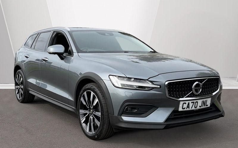 Usado Volvo V60 CC 250 HP (183 kW) 2021 Carrinha