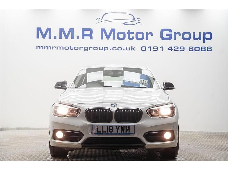 Used BMW 118 Sport Line 2018 White Hatchback
