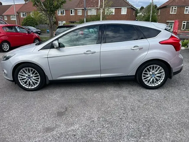 Used Ford Focus Zetec 2013 Silver Hatchback