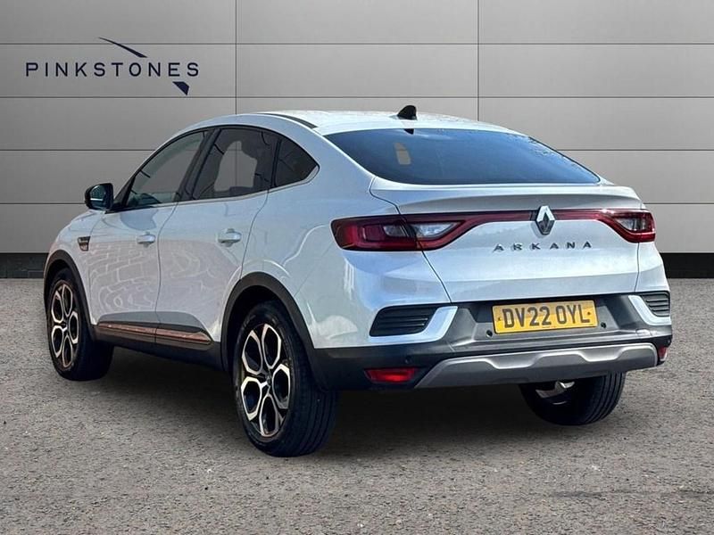 Begagnad Renault Arkana Version S 2022 Vit SUV