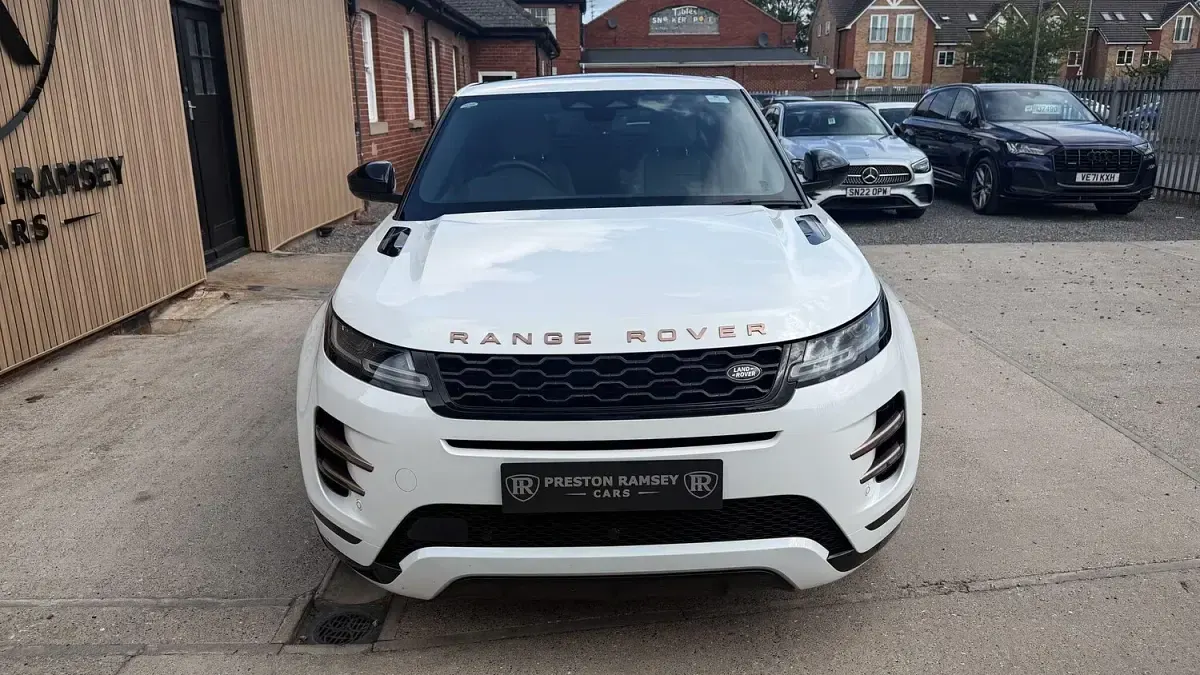 Used Land Rover Range Rover evoque Autobiography 207 HP (152 kW) 2022 White SUV