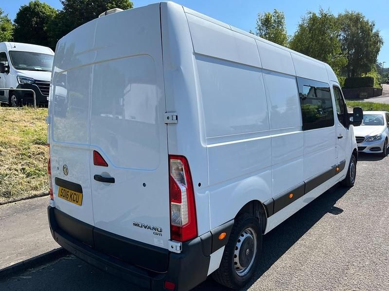 Second-hand Vauxhall Movano 125 CP (91 kW) 2016 Alb Monovolum