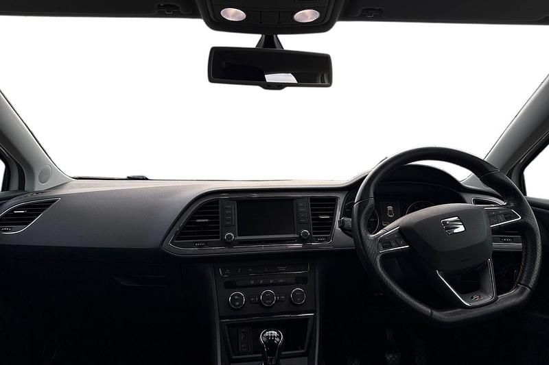 Used Seat Leon FR 150 HP (110 kW) 2016 White Hatchback