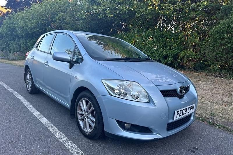 Used 2009 Toyota Auris | £2,199 (Good price) - Image 1/1