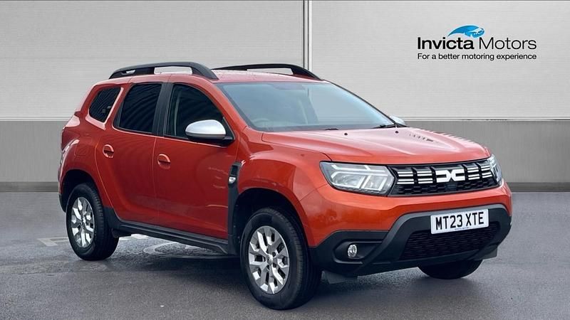 Used Dacia Duster Expression 90 HP (66 kW) 2023 Orange Hatchback