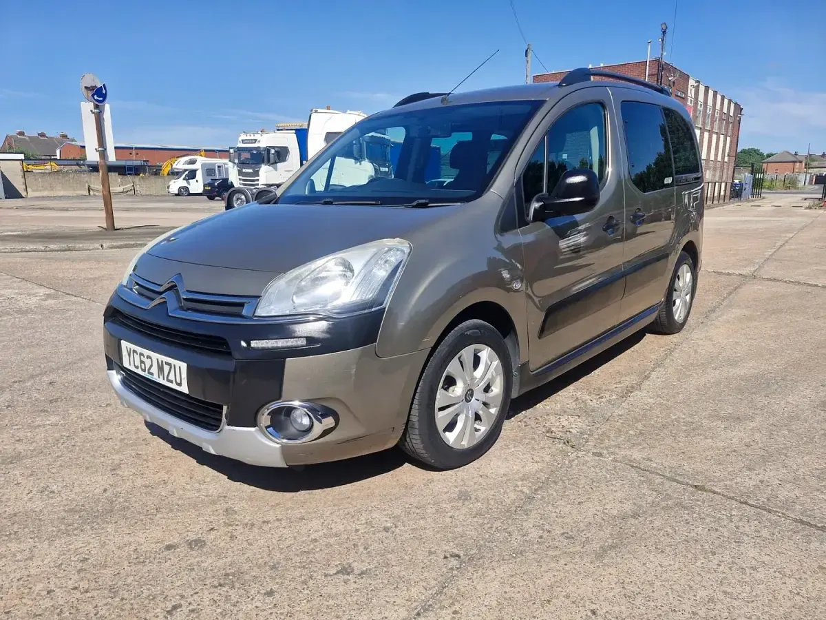 Used Citroën Berlingo XTR 2012 Brown MPV