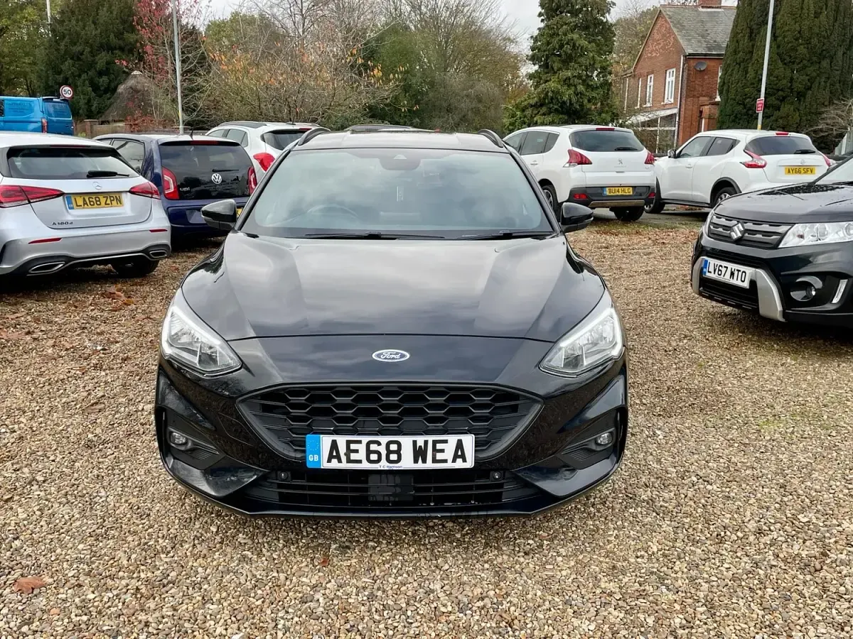Used Ford Focus ST-Line 120 HP (88 kW) 2018 Black Estate