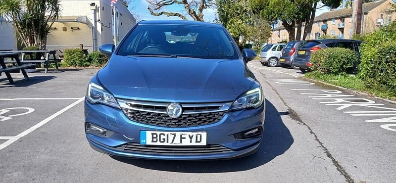 Second-hand Vauxhall Astra SRi 150 CP (110 kW) 2017 Albastru Hatchback