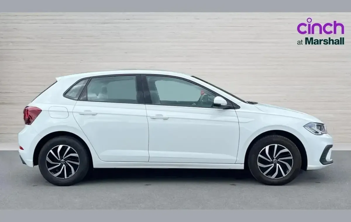 Used VW Polo Life 95 HP (69 kW) 2023 White Hatchback