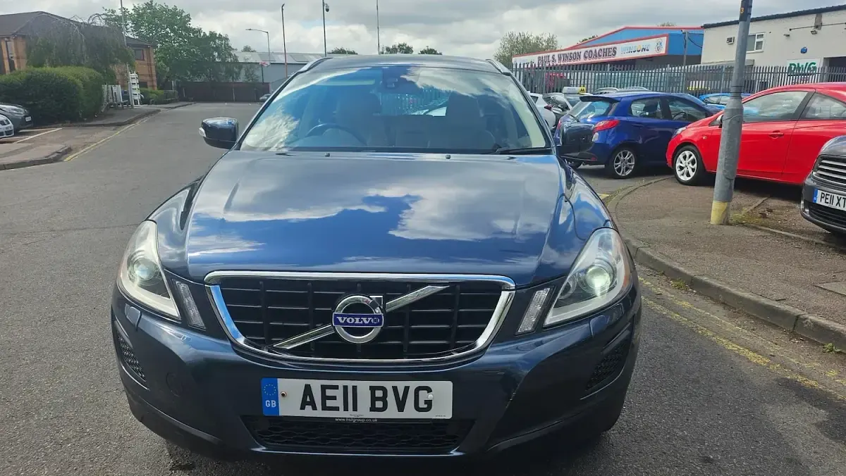 Used Volvo XC60 SE Lux 205 HP (150 kW) 2011 Blue SUV