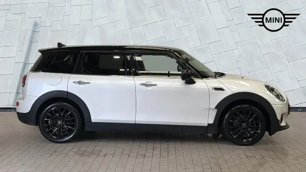 Used Mini Cooper Clubman Classic 134 HP (98 kW) 2023 White Estate