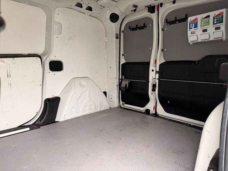 Second-hand Vauxhall Combo S 95 CP (69 kW) 2017 Alb Monovolum