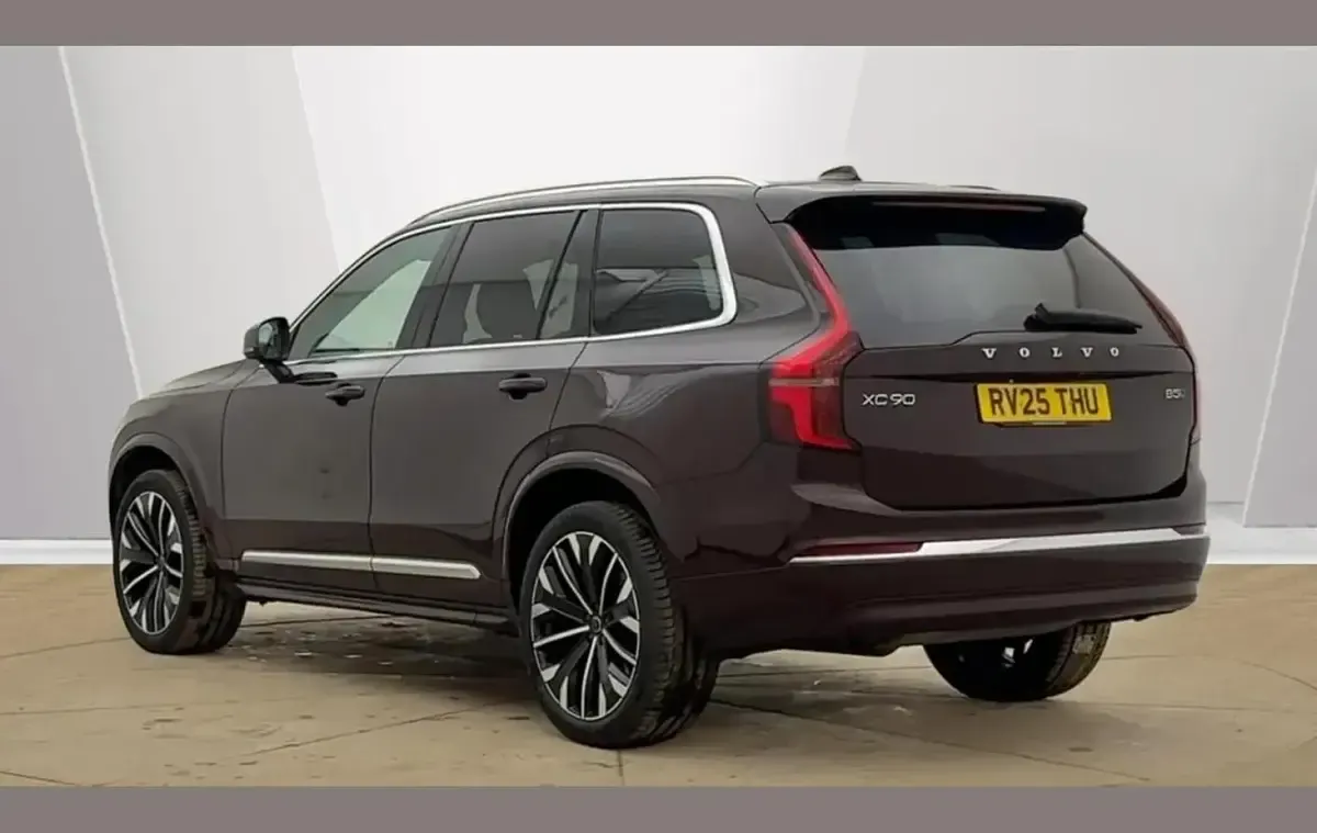 Used Volvo XC90 Core 455 HP (334 kW) 2025 Red SUV
