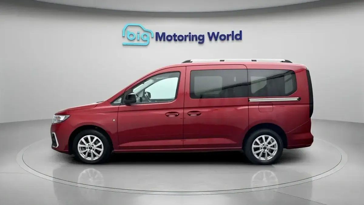 Used Ford Grand Tourneo Connect Titanium 2023 Red MPV