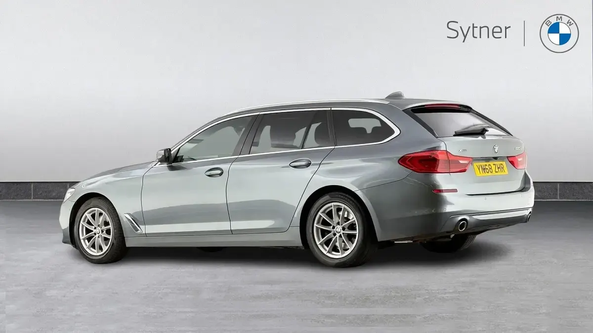 Used BMW 520 Comfort Edition 187 HP (137 kW) 2018 Blue Estate