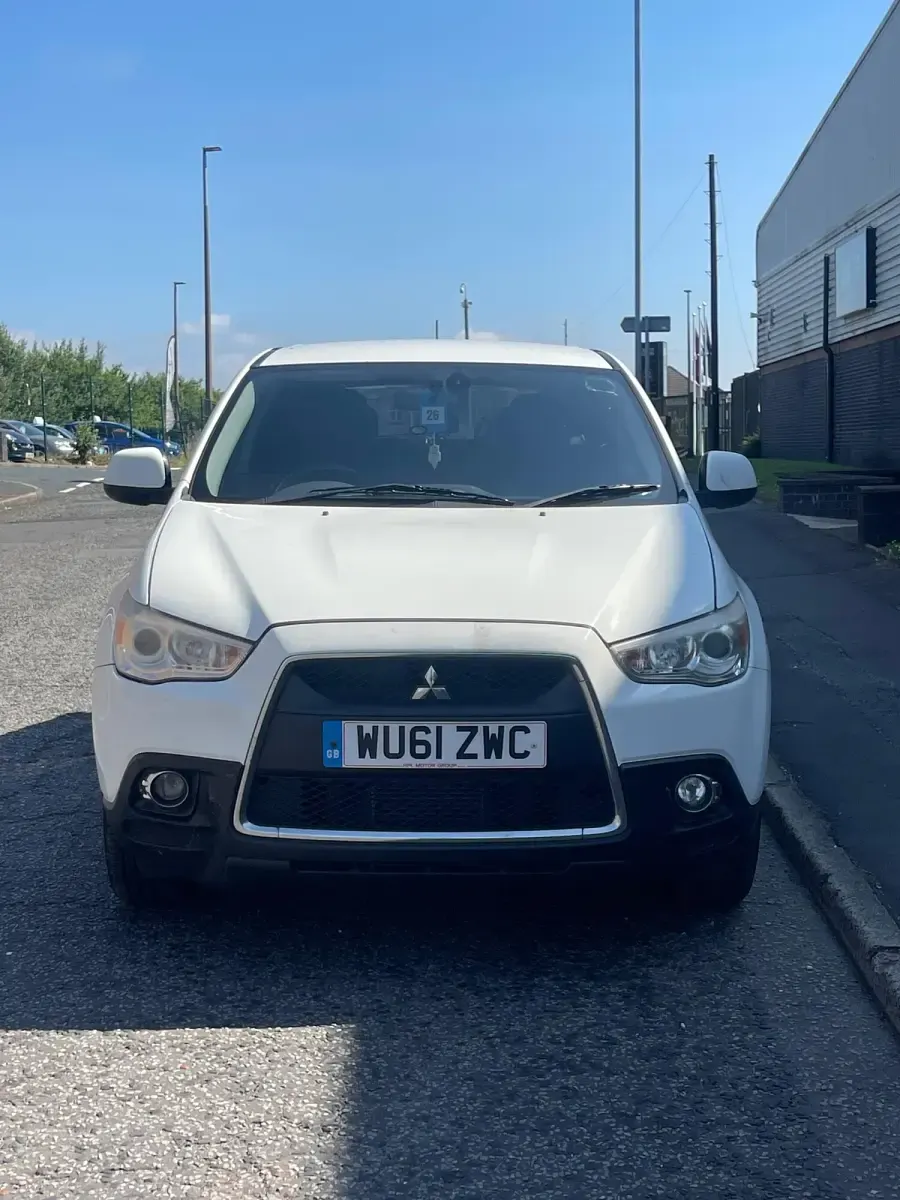 Used Mitsubishi ASX 147 HP (108 kW) 2011 White SUV