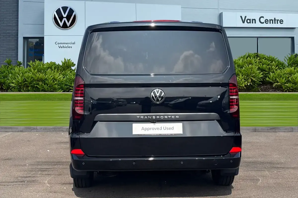 Used VW T7 Pro 150 HP (110 kW) 2025 Black Van
