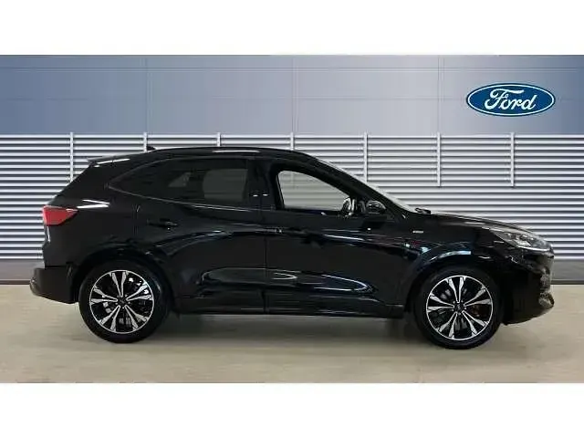 Używany Ford Kuga ST-Line X 150 KM (110 kW) 2022 Czarny SUV