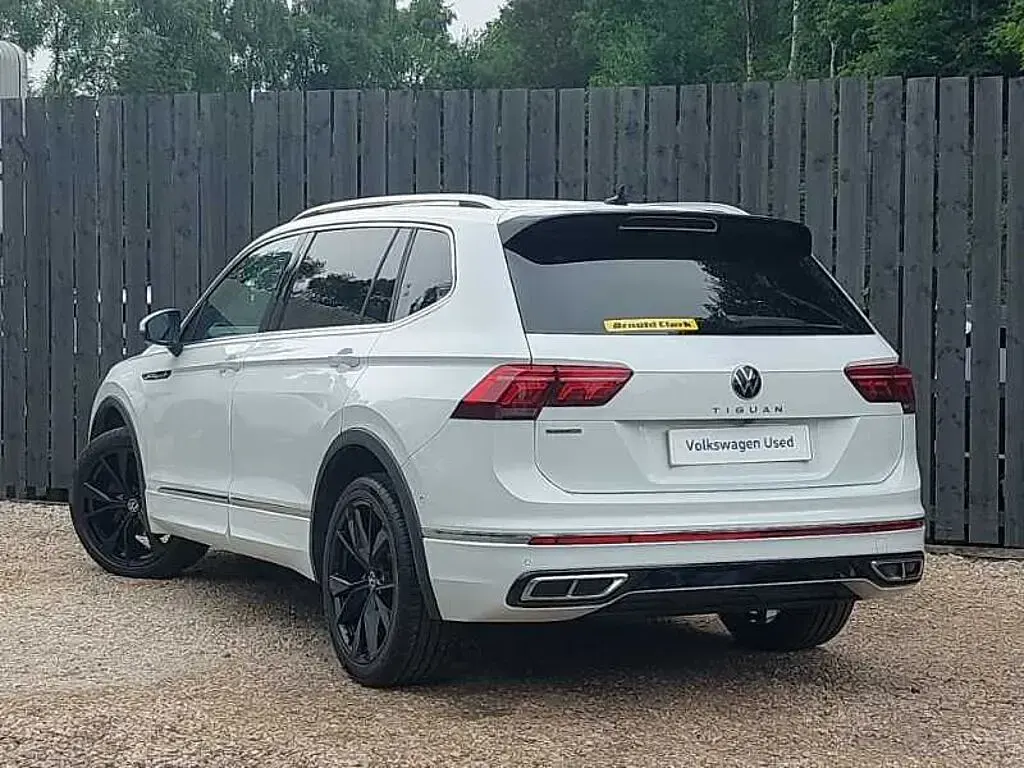 Used VW Tiguan Allspace R-line 150 HP (110 kW) 2022 White SUV