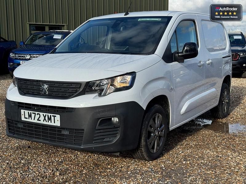 Used Peugeot Partner Premium 2022 White MPV